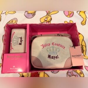 Juicy Couture Pink and Cream Royal Camera Bag Gift Set